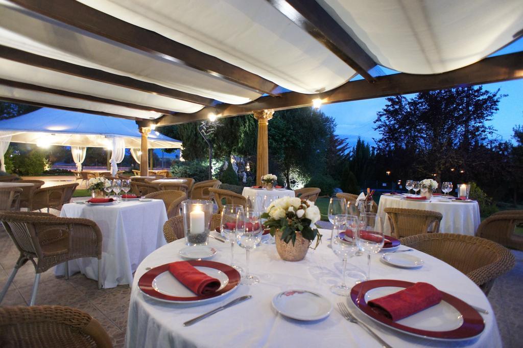 Hotel Montermoso Aranda de Duero Extérieur photo